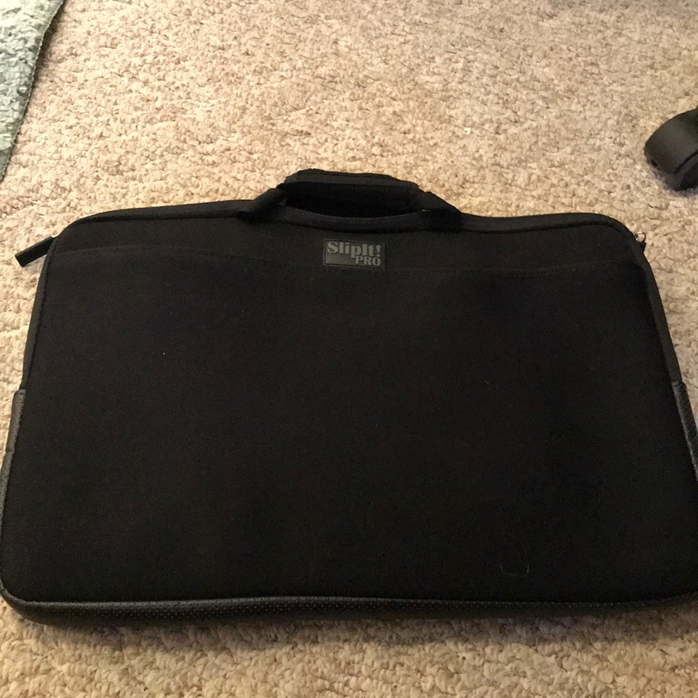 SlipIt! 17 inch Black Computer case